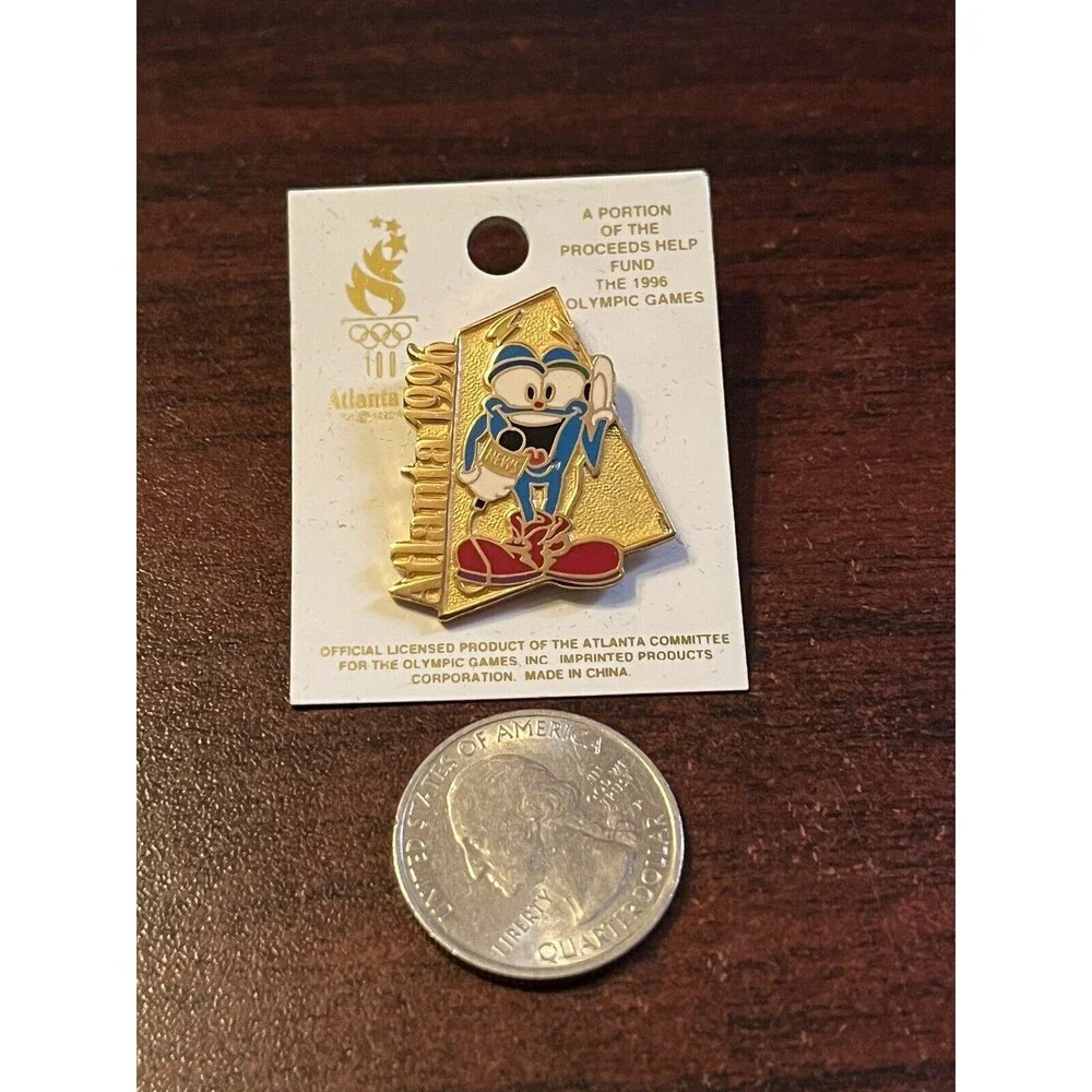 Vintage 1996 Atlanta Summer Olympics Izzy‎ Mascot News Microphone Lapel Hat Pin